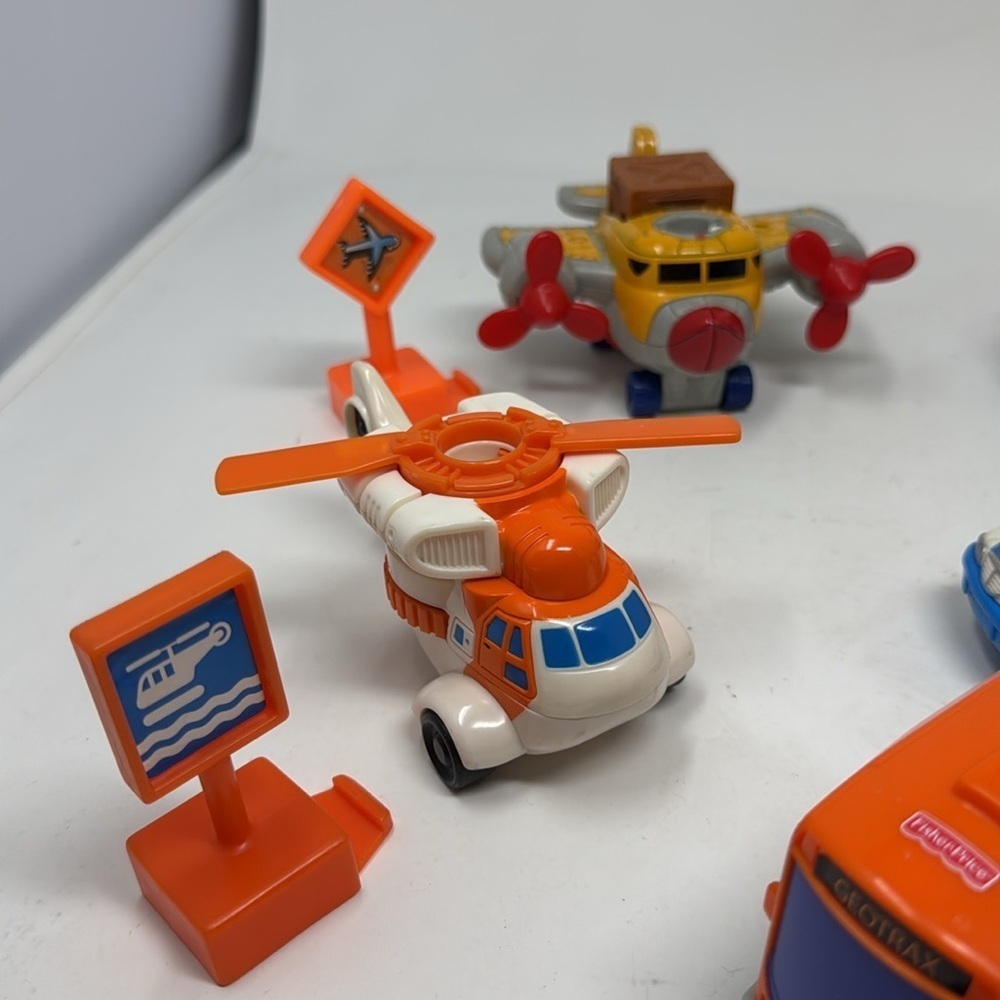 Fisher Price Geotrax vehicles - Picture 2 of 7